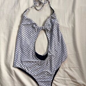 San Lorenzo Black and White Geometric One Piece